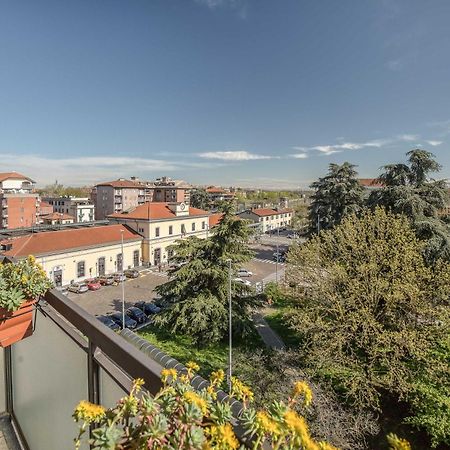 Suite Angolo Alla Stazione - Appartamento Con Terrazzo Panoramico 파비아 외부 사진